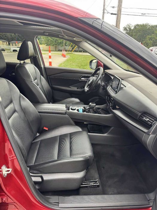 Nissan Rogue Platinum      2021