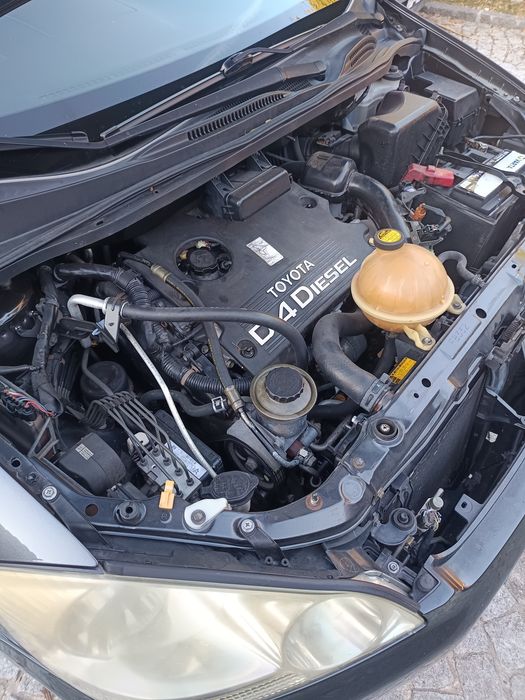 Avensis Verso D4D — photo 4