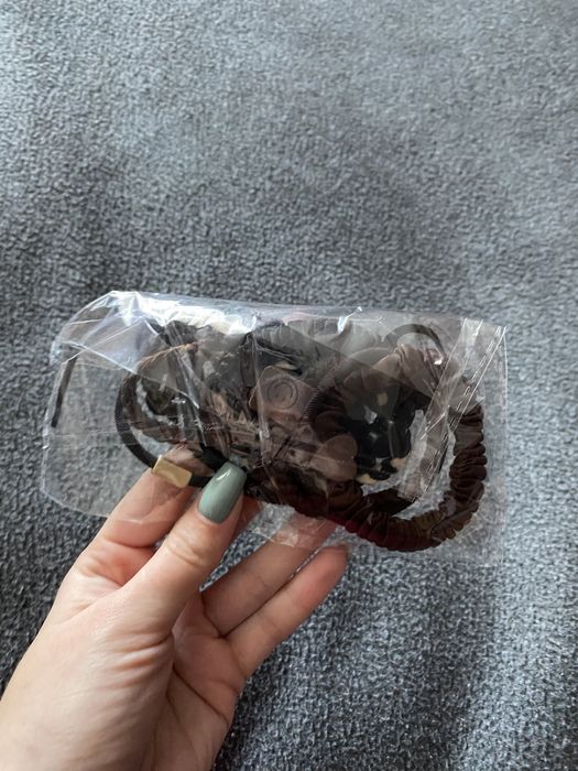 Резинки для волосся