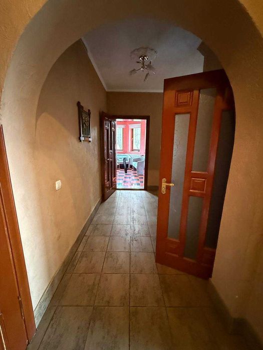 Продається добротний будинок біля лісу в селі Драчинці