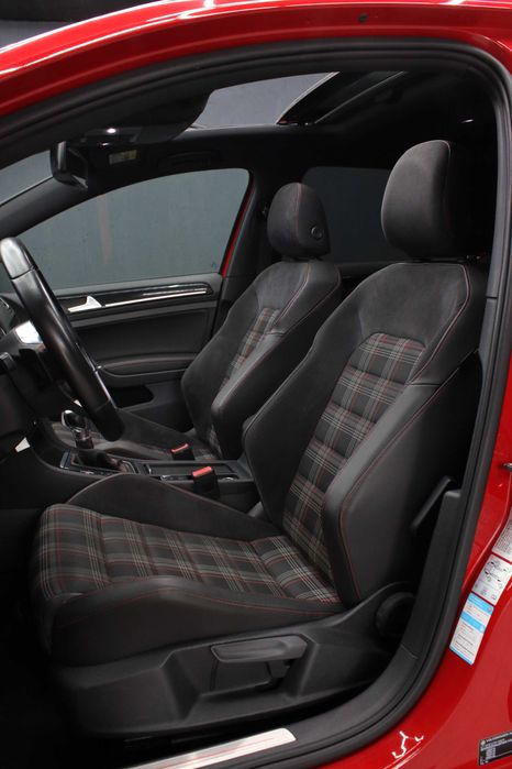 VW Golf 7 VII GTi DSG Performance DYNAUDIO (325€/Mês) Garantia