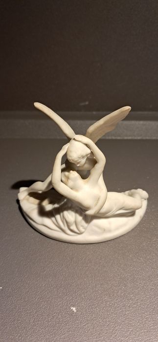 Réplica da  escultura "Amor e Alma"