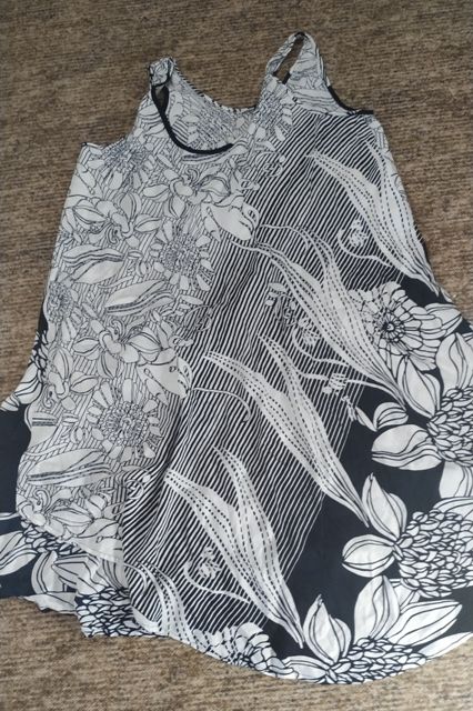 Duża plażowa sukienka