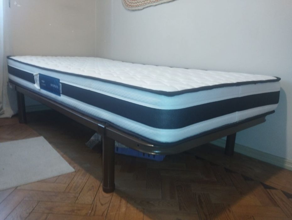 Mobiliário robusto
