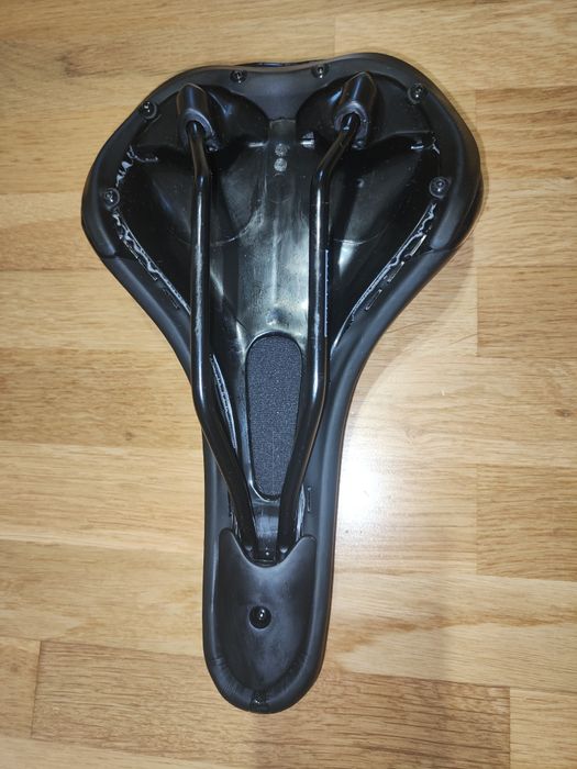 Siodełko MTB Kellys KLS Crossline jak NOWE stan idealny