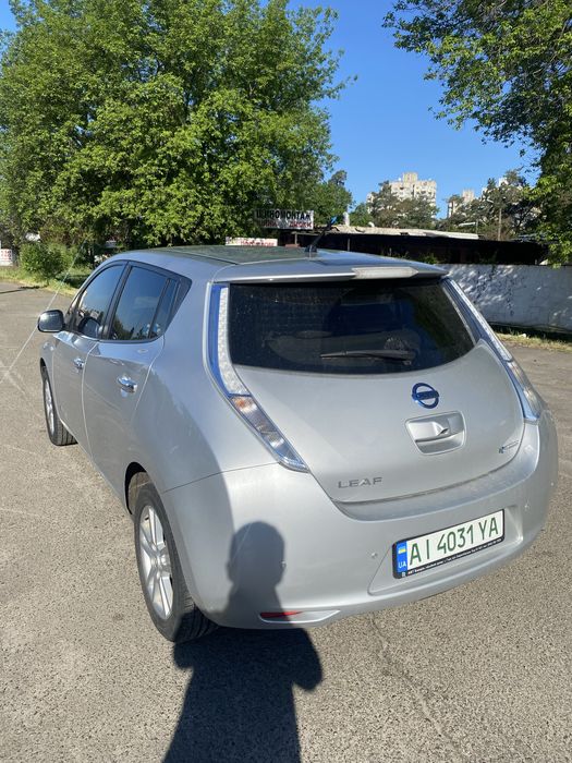 Продам Leaf 2013 52kWt  чистий японець