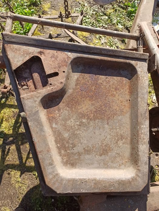 Газ 69 двері ліві