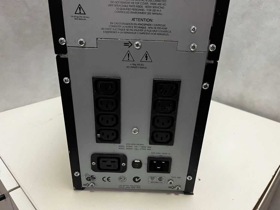 Zasilacz UPS APC SUA3000I 3000 VA 2700 W