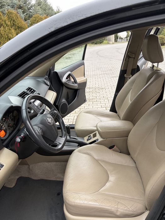 Toyota RAV 4 benzyna