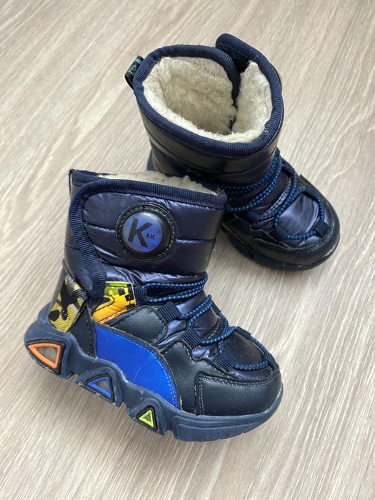 Зимове взуття для хлопчика