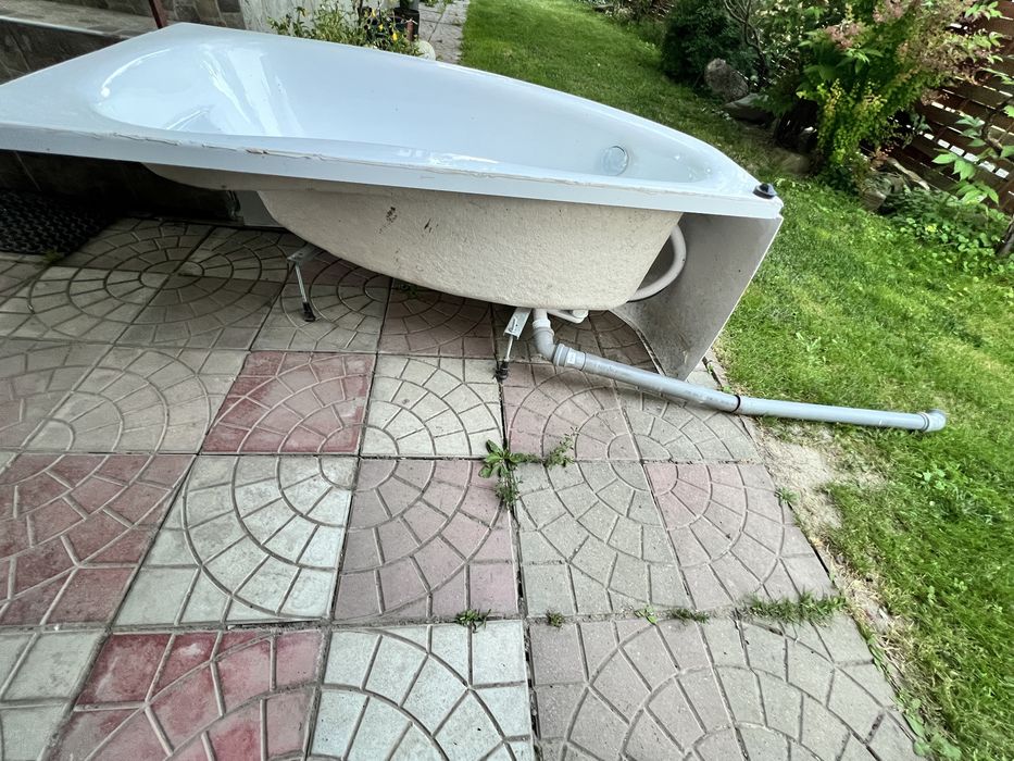 Wanna biala łazienkowa