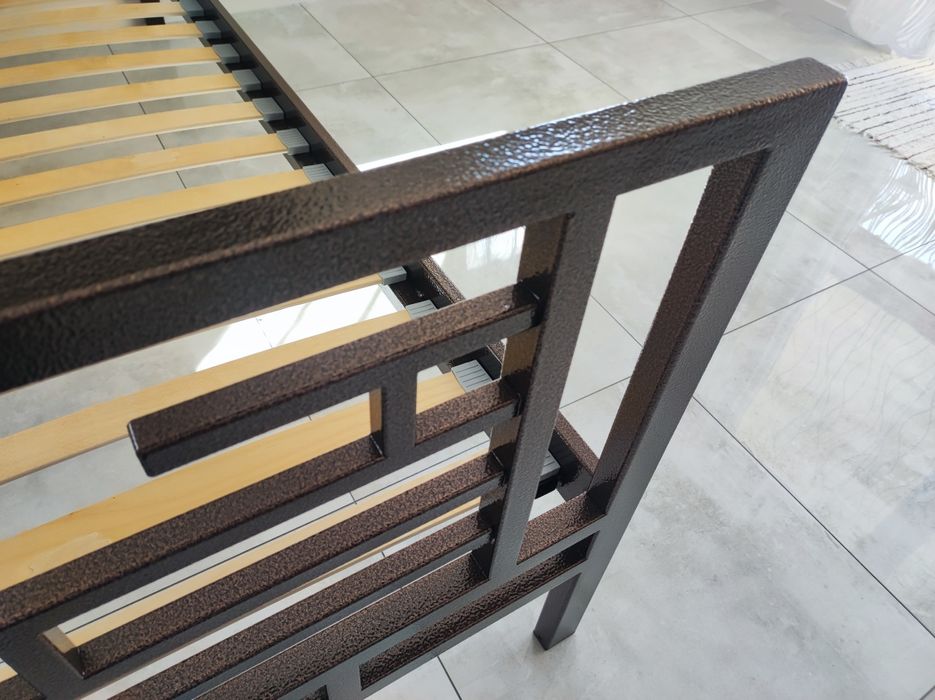 Łóżko metalowe nowoczesne 140x200