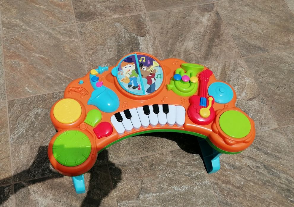 Piano didático para criança