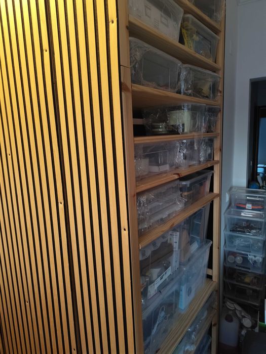 Estantes IKEA IVAR com ripado lateral personalizado