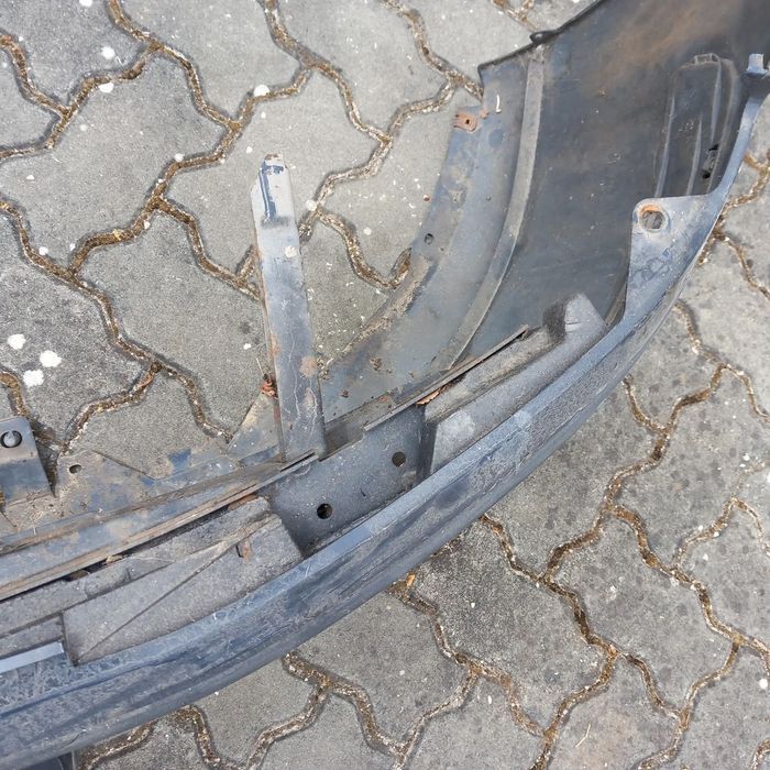 Para choques frente mitsubishi carisma ano 2002