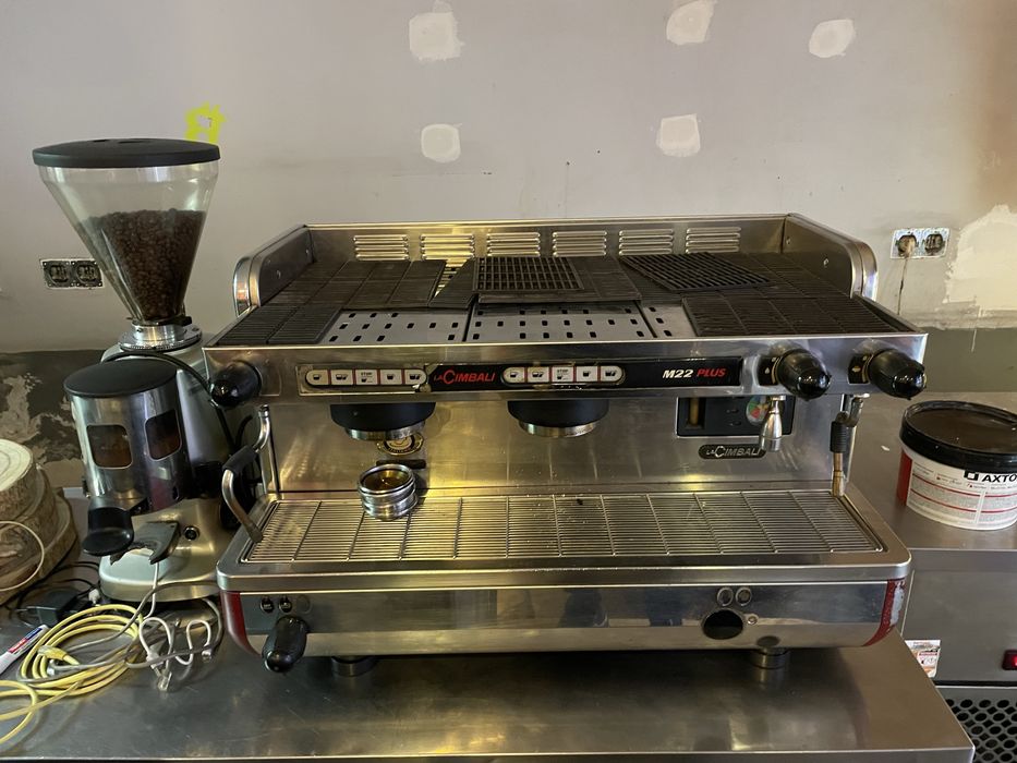 Bancos bar maquina cafe