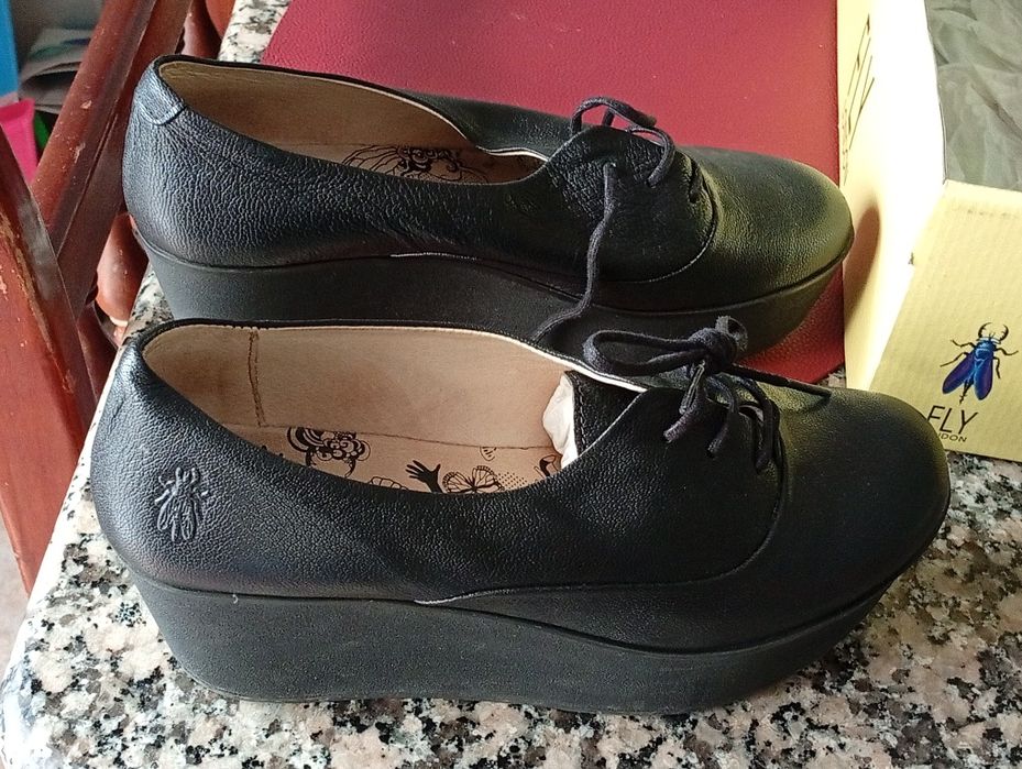 Sapatos senhora  Fly London 38
