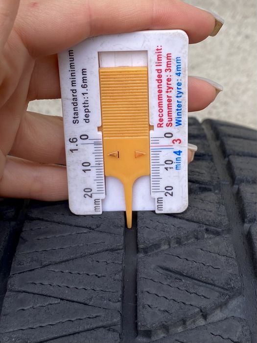 Комплект зимових шин Bridgestone Blizzak DM-V3 225/60 r18 100S автошини зима