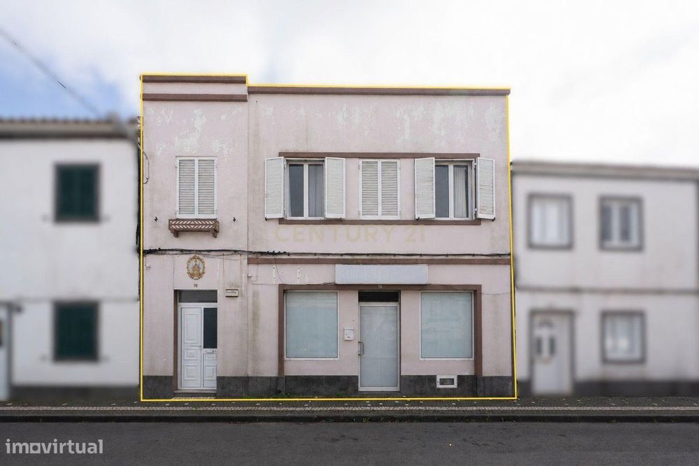 Moradia T3 + Espaço Comercial  | Livramento | Ponta Delgada