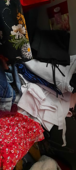 20 sztuk ubrań w rozmiarze L