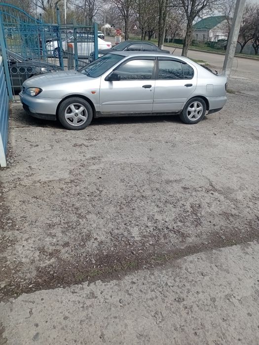 Nissan Primera P11