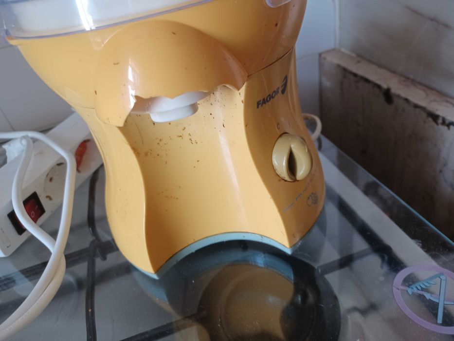 Máquina de sumos Fagor