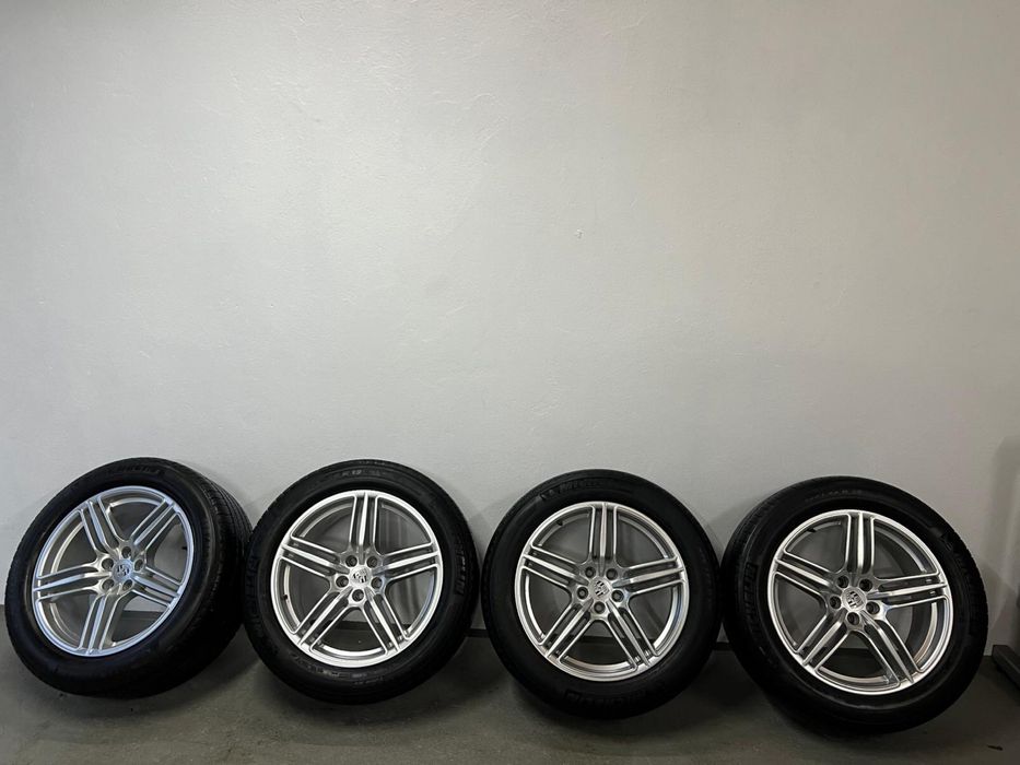 Komplet opony Michelin Latitude Tour HP 235/55 255/50 R19 Porsche