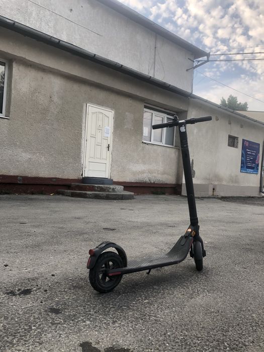 Електросамокат ninebot