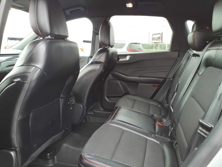 Ford Escape      2024