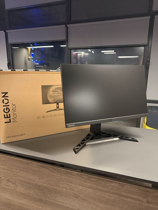 Монітор Lenovo R27q-30