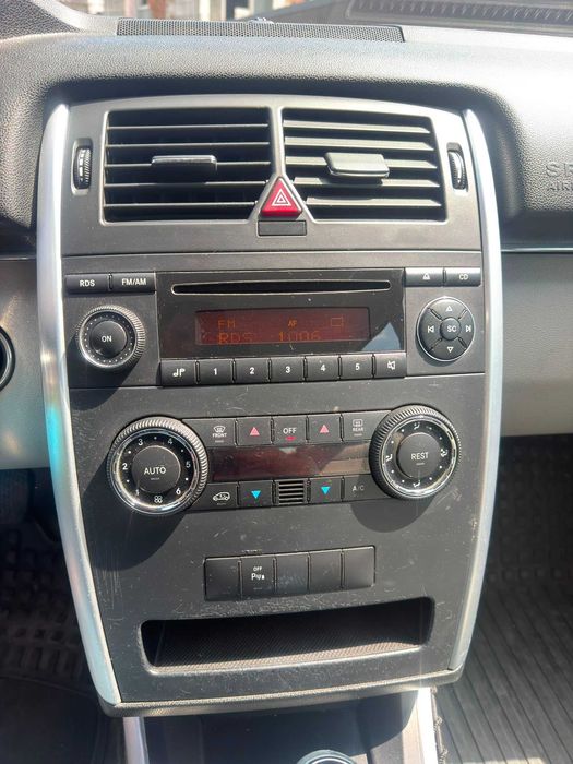 Mercedes B200 Cdi Autotronic ( caixa automatica )
