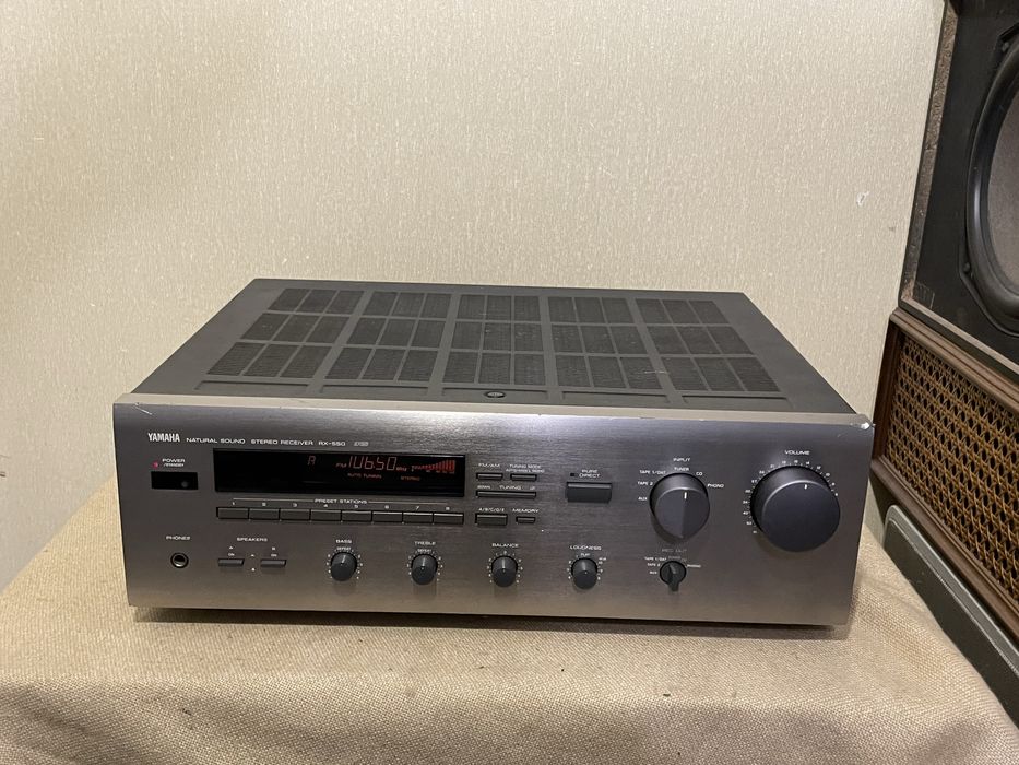 Музыкальный транзисторный HI-FI ресивер YAMAHA RX-550 (2х100Вт/10кг)