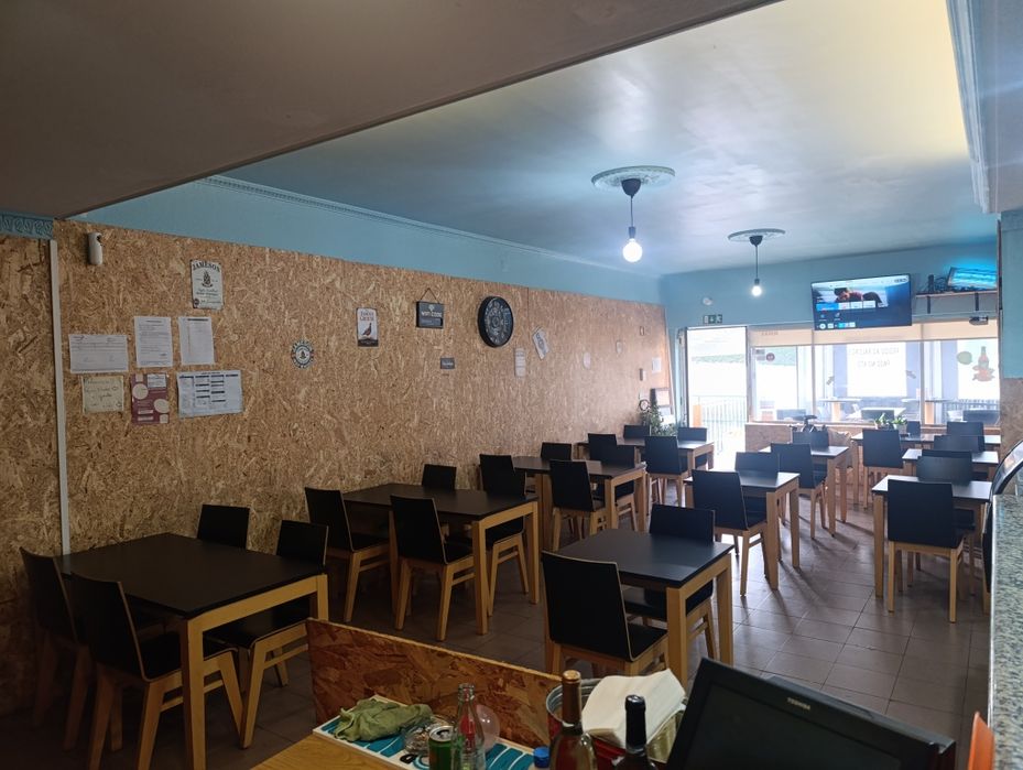 Trespasse Café Restaurante em Gueifães