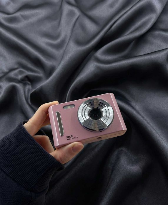 Okazja! Nowy Aparat Cyfrowy w Stylu Y2K – Klimat Retro - Zestaw