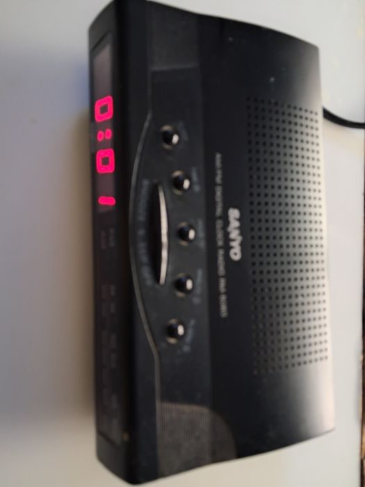 Radio relógio Sanyo