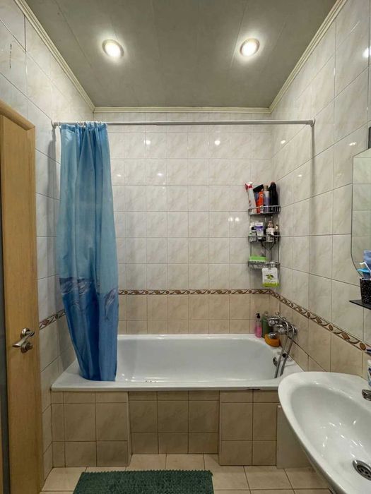 Продам 3к. квартиру по вул. Сергія Нігояна пр. 42