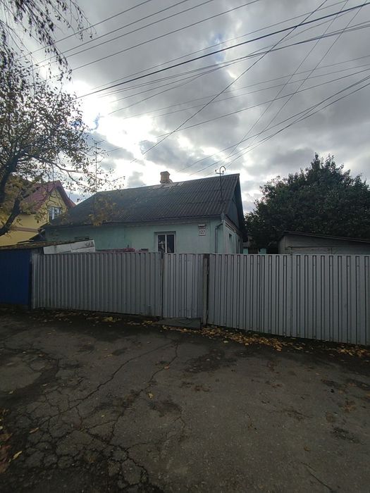 Продам половину будинку