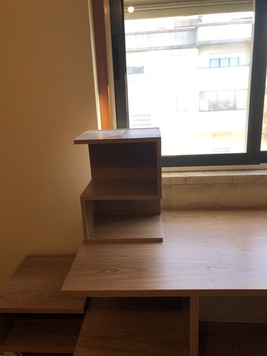 Secretaria em madeira