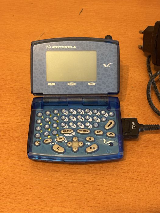 Motorola v.box (V100)