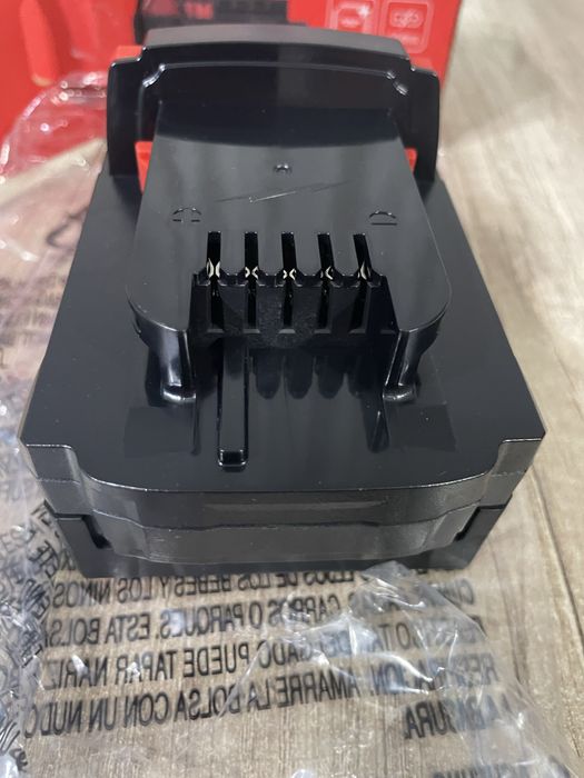 Akumulator MILWAUKEE M18B5 5,0 AH nowy, gratis bity