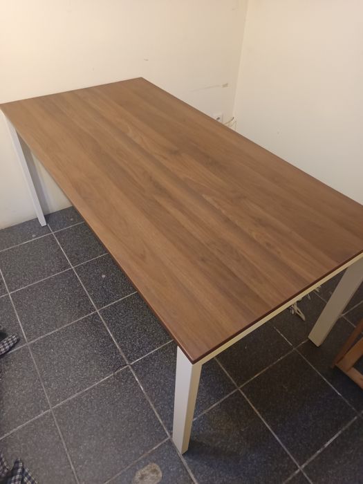 Secretária de madeira maciça