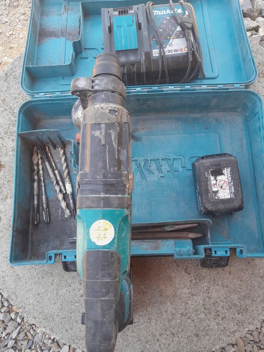 Młotowiertarka makita dhr 241