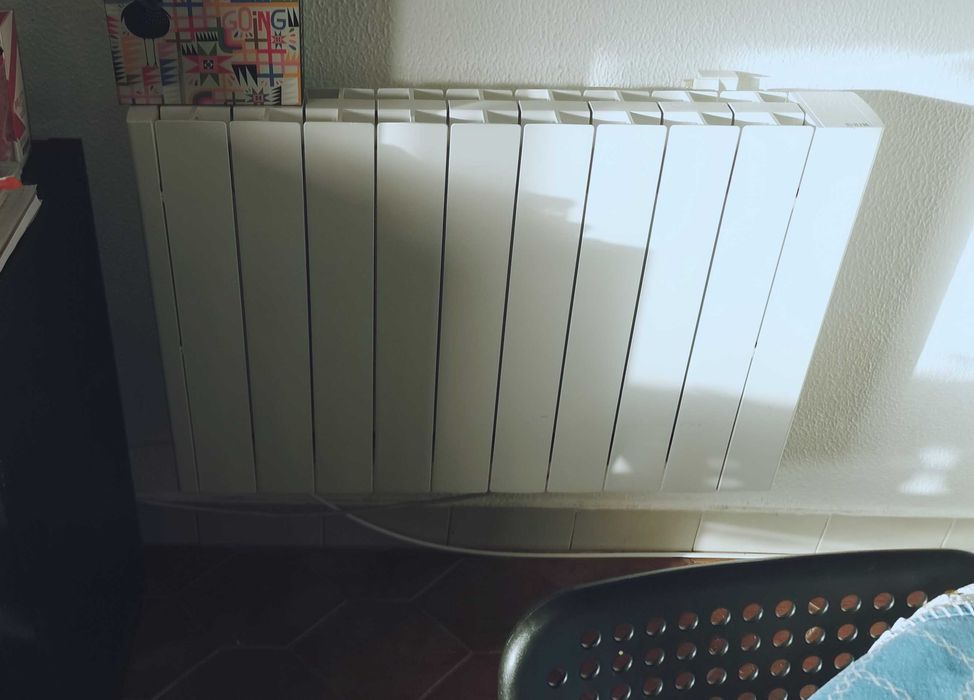 Emissor cerâmico HJM sienna 1500 w em bom estado de conservação