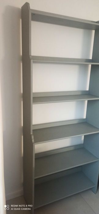 Regał drewniany szary