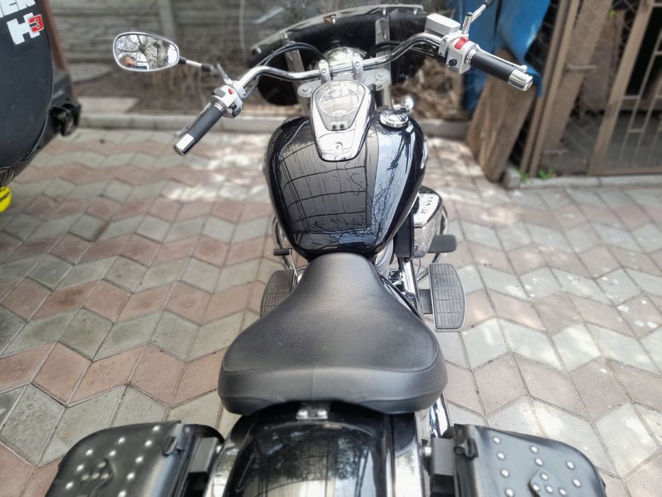 Suzuki Intruder 800cm2