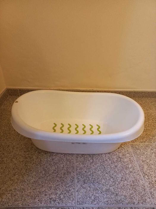 Banheira para bebé com anti derrapante IKEA