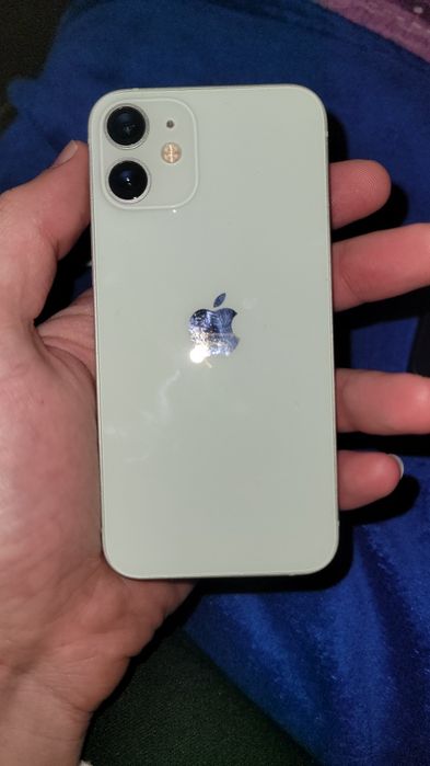 Iphone 12 mini .