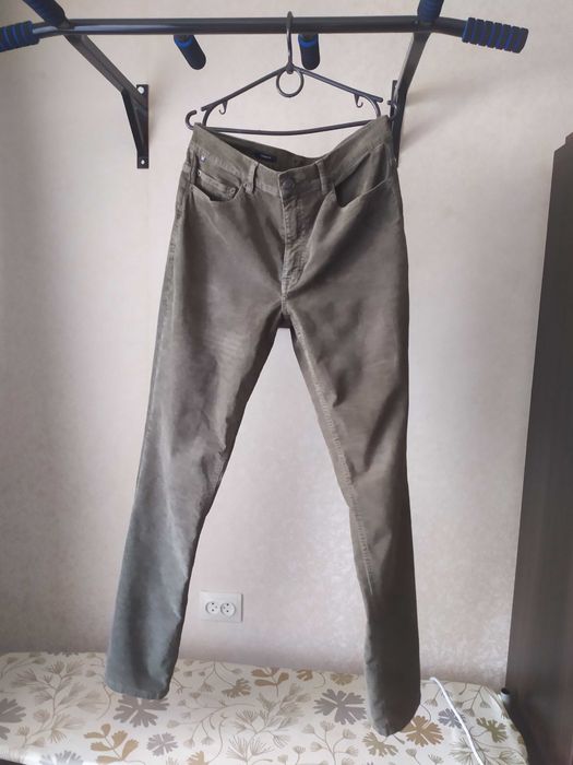 Продам мужские джинсы