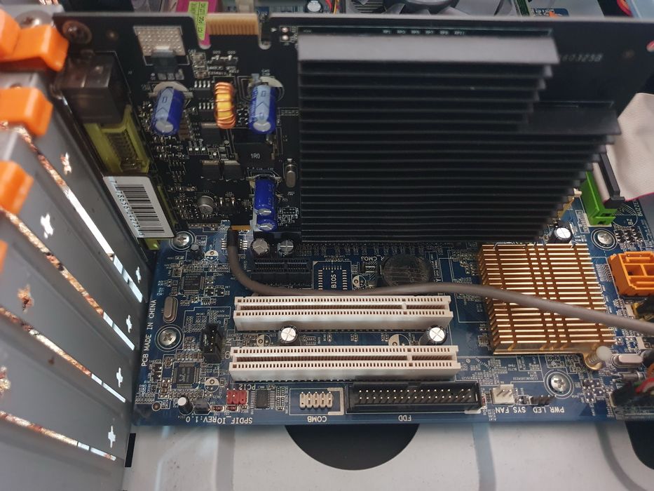 ПК для обучения В подарок клавиатура и колонки