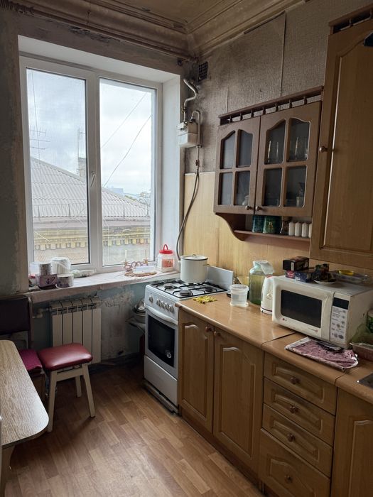 Срочно Продам 3 квартиру центр города сталинка